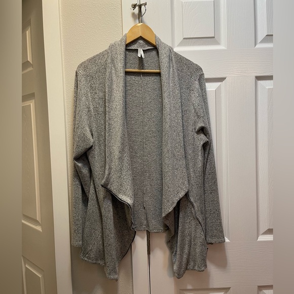 Grey/Black Zip Sweater - Picture 5 of 5
